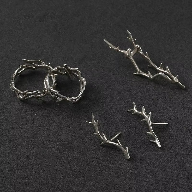 Forsaken Crown Sculptural Personality Ring