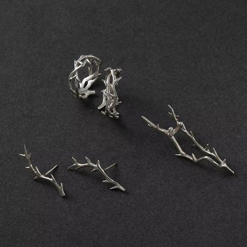 Forsaken Crown Sculptural Personality Ring